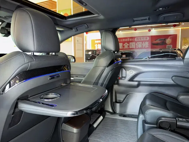 Toyota Sienna — Фото автомобиля 14