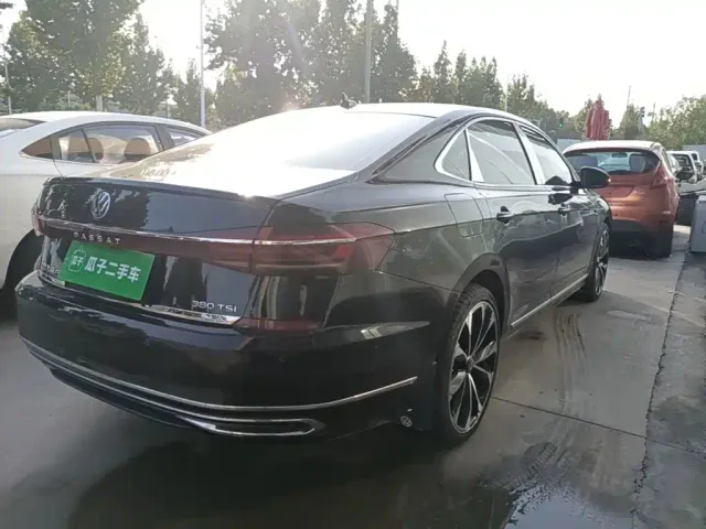 Volkswagen Passat — Фото автомобиля 6