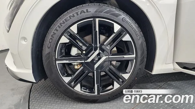 Kia EV6 — Фото автомобиля 4