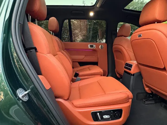 Li Auto L9 — Фото автомобиля 14