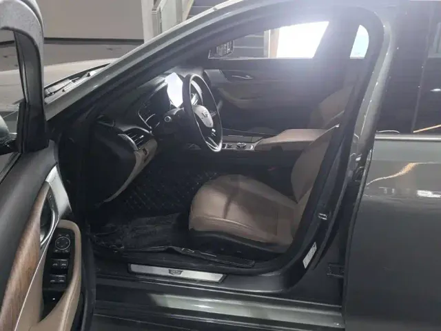 Cadillac CT5 — Фото автомобиля 9