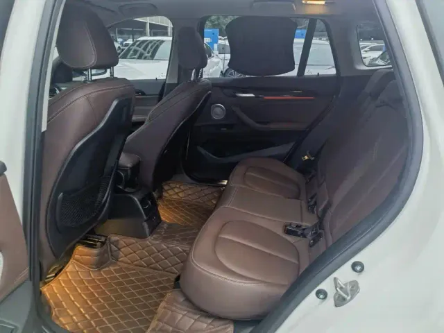 BMW X1 — Фото автомобиля 9