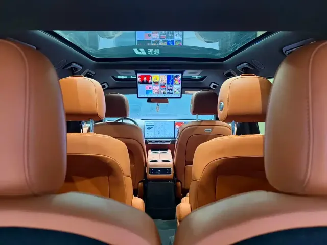 Li Auto L9 — Фото автомобиля 7