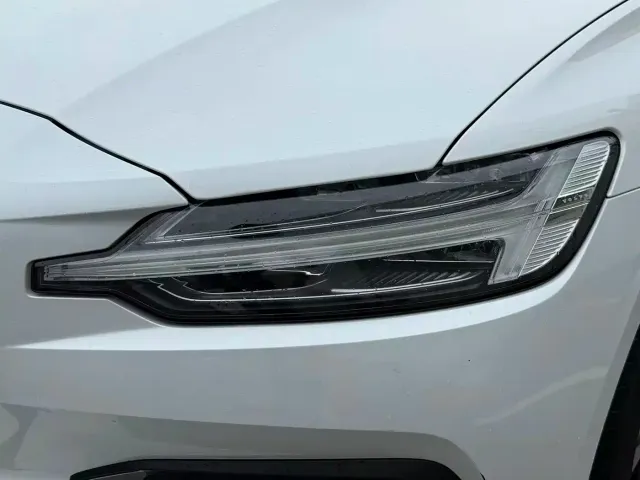 Volvo S60 — Фото автомобиля 4