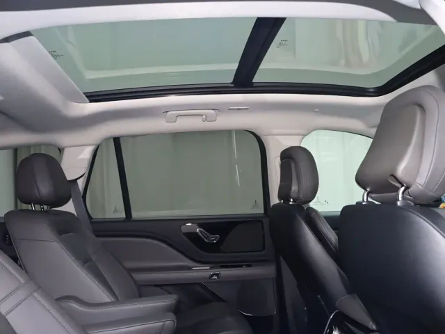 Lincoln Aviator 2024 3.0T V6 AWD Elegance 6-Seater — Фото автомобиля 19