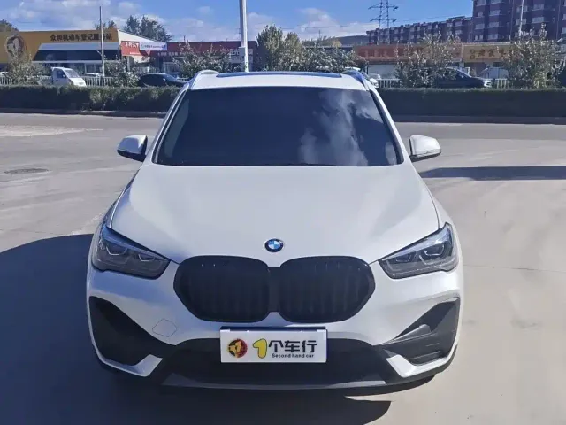 BMW X1 — Фото автомобиля 2