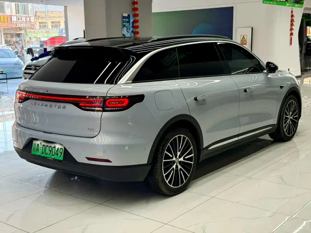 Leapmotor C11 — Фото автомобиля 16