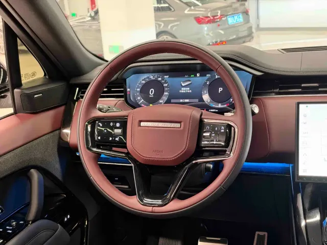 Land Rover Range Rover Sport — Фото автомобиля 9