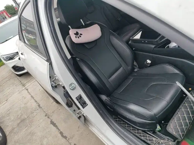Hyundai Elantra — Фото автомобиля 24