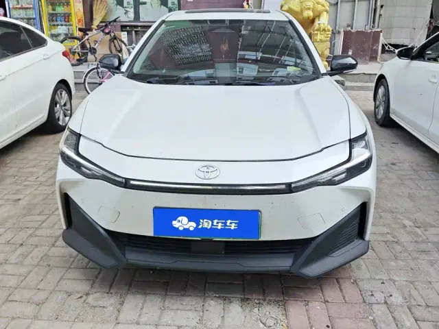 Toyota bZ3 — Фото автомобиля 2