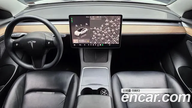 Tesla Model 3 — Фото автомобиля 7