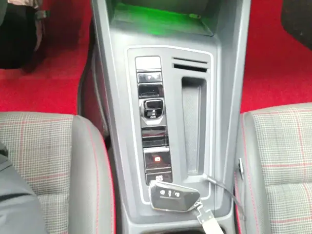 Volkswagen Golf GTI — Фото автомобиля 16