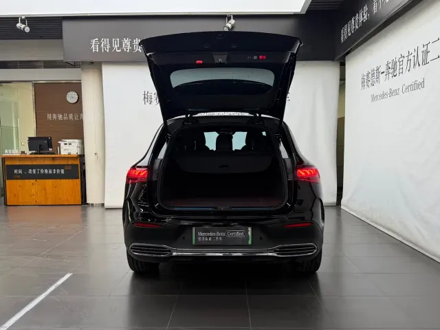 Mercedes-Benz EQE SUV — Фото автомобиля 5