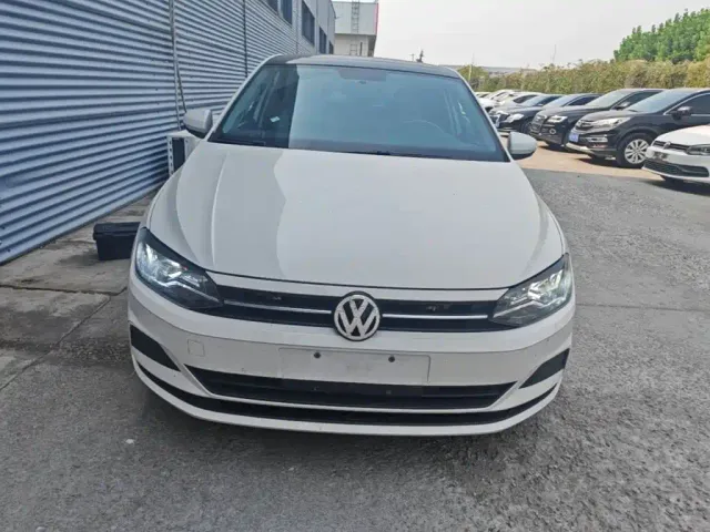 Volkswagen Polo — Фото автомобиля 2