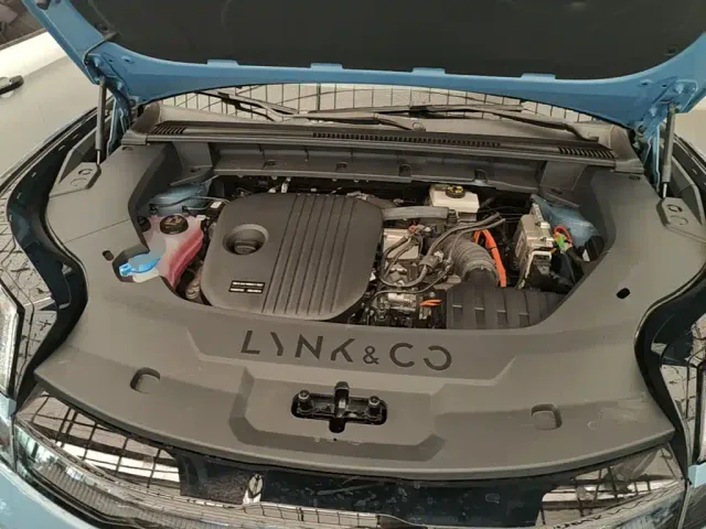 Lynk & Co Lynk & Co 08 EM-P 2026 Model Base Trim — Фото автомобиля 19