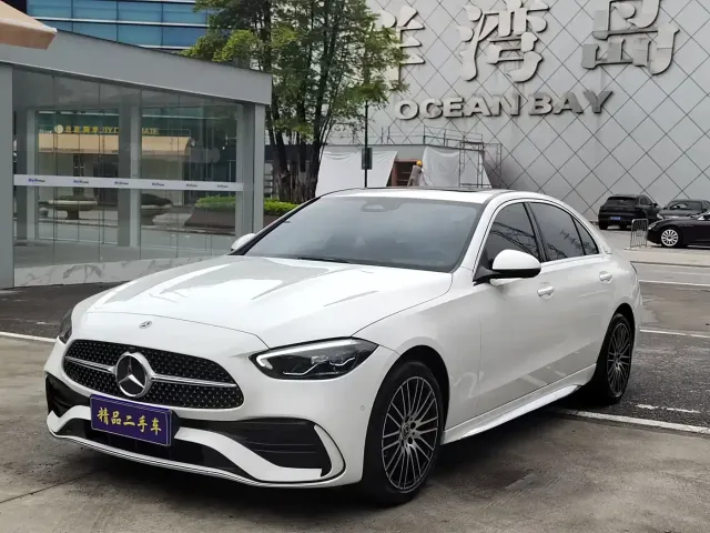 Фотография автомобиля — Mercedes-Benz C-Class