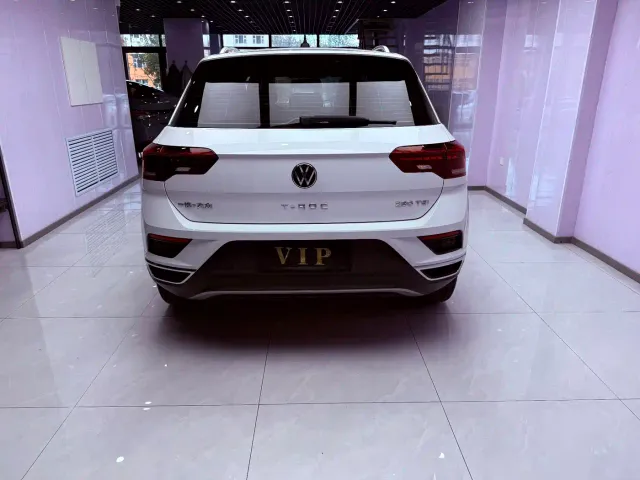 Volkswagen T-Roc — Фото автомобиля 3