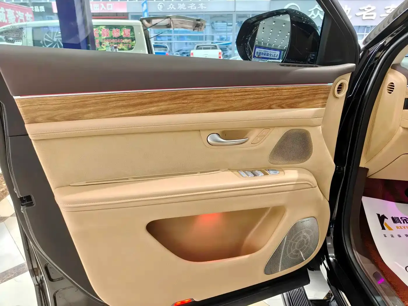 AITO Wenjie AITO M7 2024 1.5T Smart Drive RWD Pro 6-seater — Фото автомобиля 5