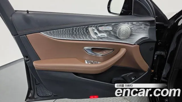 Mercedes-Benz E-Class W213 — Фото автомобиля 13