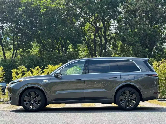 Li Auto L9 — Фото автомобиля 5