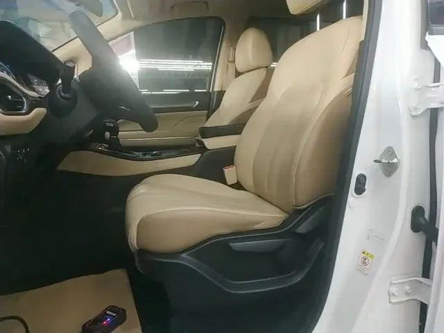 GAC Trumpchi M6 — Фото автомобиля 14