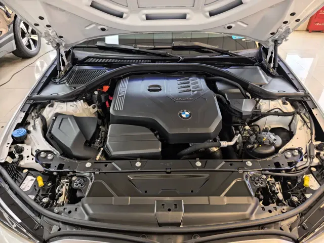 BMW 3 Series — Фото автомобиля 16