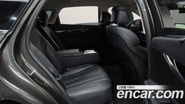 Genesis G80 RG3 — Фото автомобиля 17