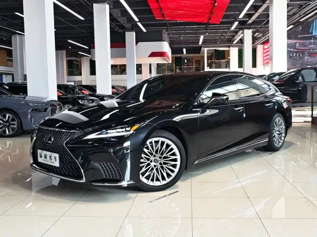 Фотография автомобиля — Lexus LS