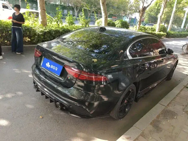 Jaguar XEL — Фото автомобиля 3