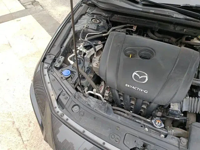 Mazda Axela — Фото автомобиля 20