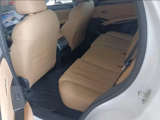 BYD Song L DM-i — Фото автомобиля 11