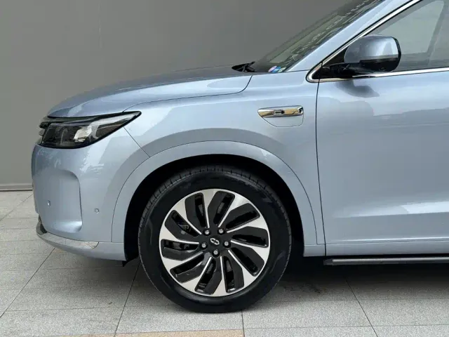 Aito M7 — Фото автомобиля 5