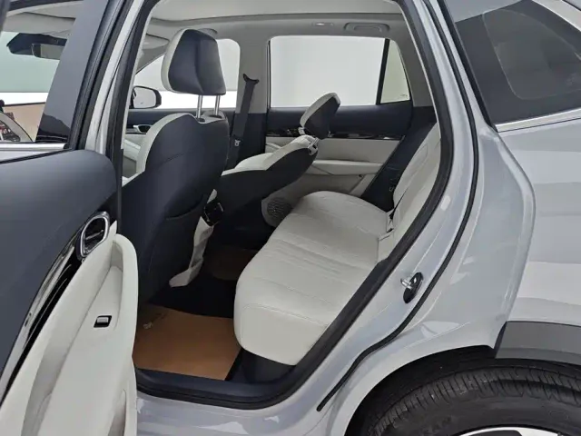 Geely Galaxy E5 — Фото автомобиля 11