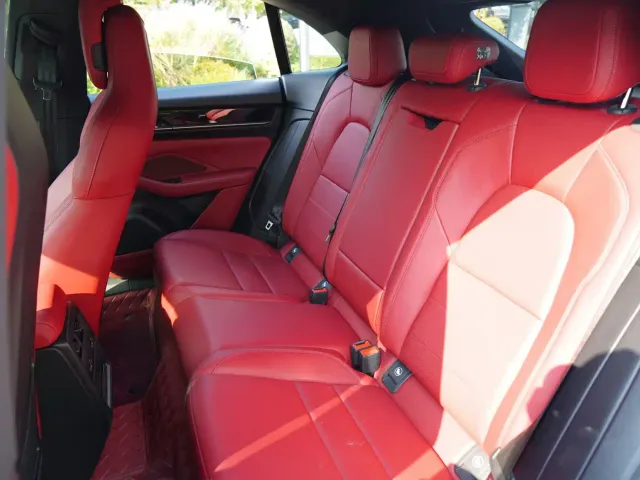 Porsche Macan EV — Фото автомобиля 11