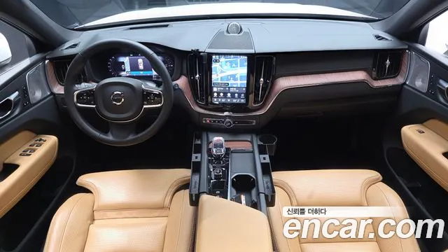 Volvo XC60 2nd Gen — Фото автомобиля 10