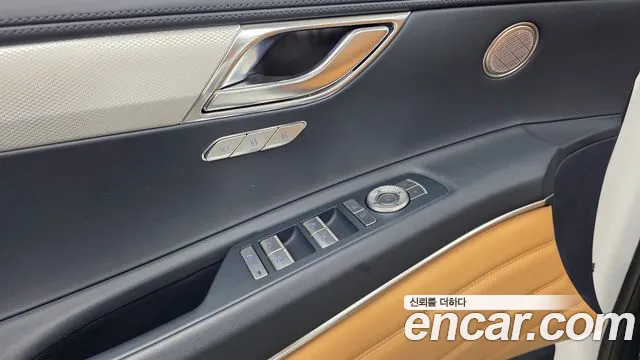 Genesis GV80 — Фото автомобиля 28
