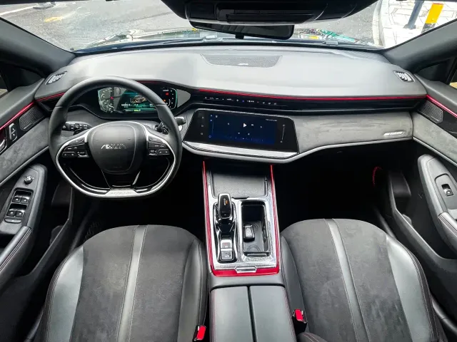 Dongfeng Yixuan MAX — Фото автомобиля 10