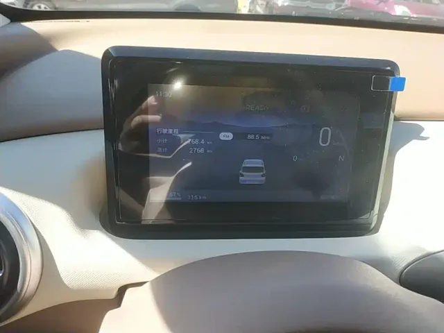 Wuling Hongguang Mini EV — Фото автомобиля 11