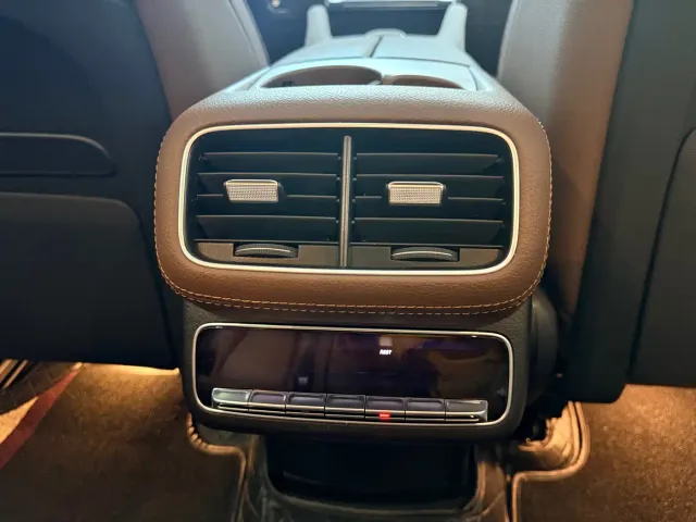 Mercedes-Benz GLS-Class — Фото автомобиля 18