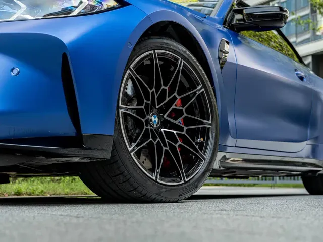 BMW M4 — Фото автомобиля 9