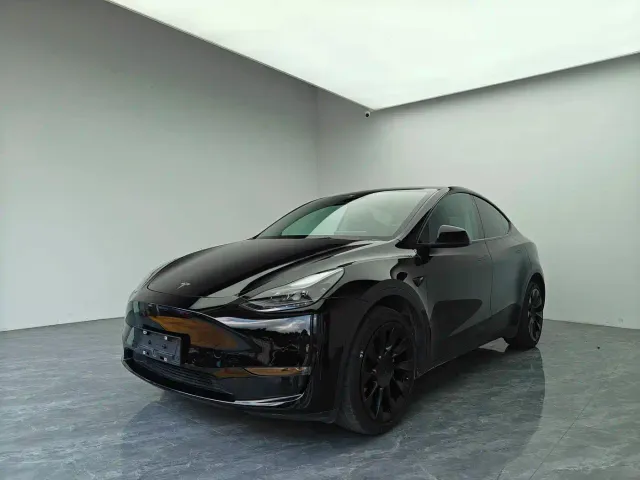 Фотография автомобиля — Tesla Model Y