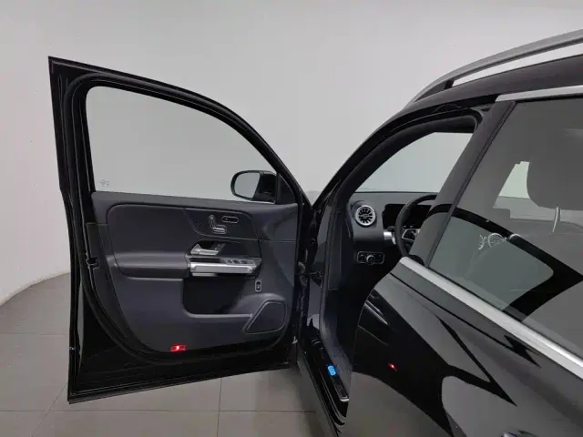 Mercedes-Benz EQB — Фото автомобиля 8