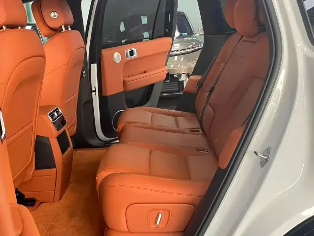 Li Auto L6 — Фото автомобиля 5