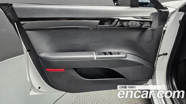 Hyundai Grandeur Grandeur (GN7) 3.5 LPG 2WD (Такси) — Фото автомобиля 24
