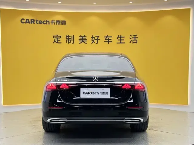 Mercedes-Benz E-Class — Фото автомобиля 5