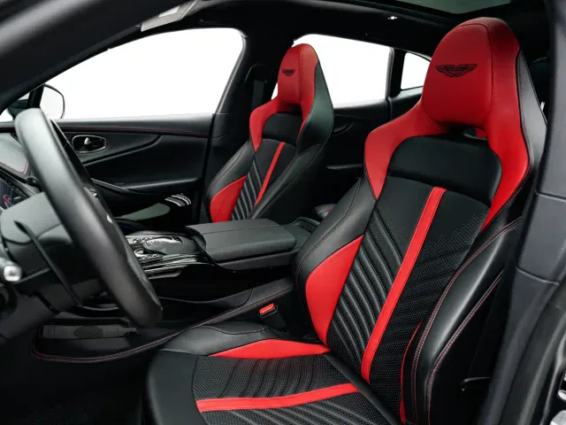 Aston Martin DBX — Фото автомобиля 14