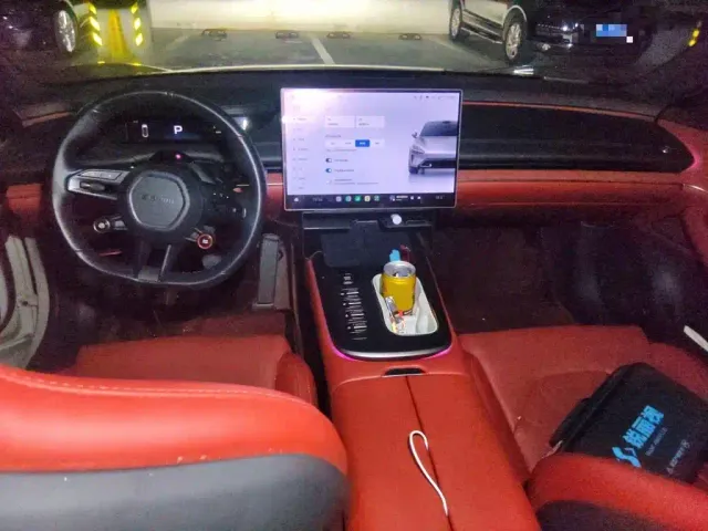 Xiaomi SU7 — Фото автомобиля 10