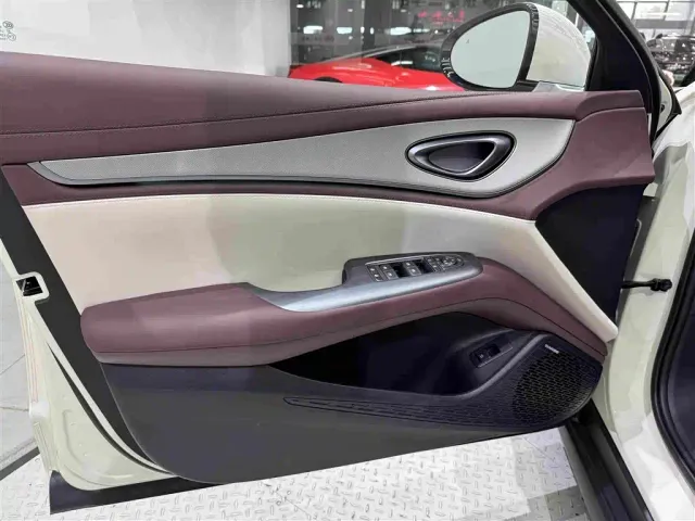 BYD Seal 07 DM-i — Фото автомобиля 18