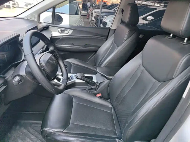Wuling Jiachen — Фото автомобиля 14