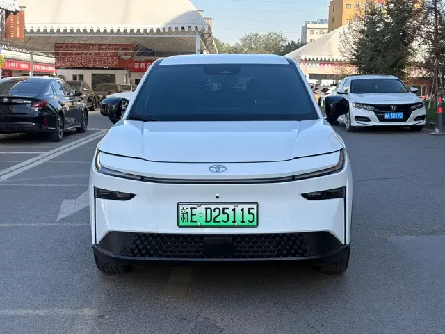 Toyota BoZhi 3X — Фото автомобиля 2